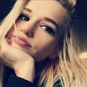 Meet your Posher, Jasmin